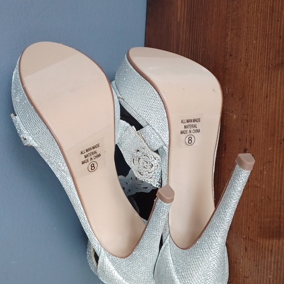 Heels - Picture 9 of 16